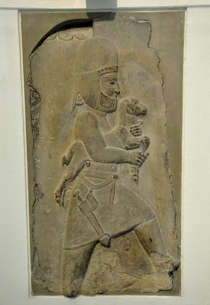 سنگ برجسته ماد ها